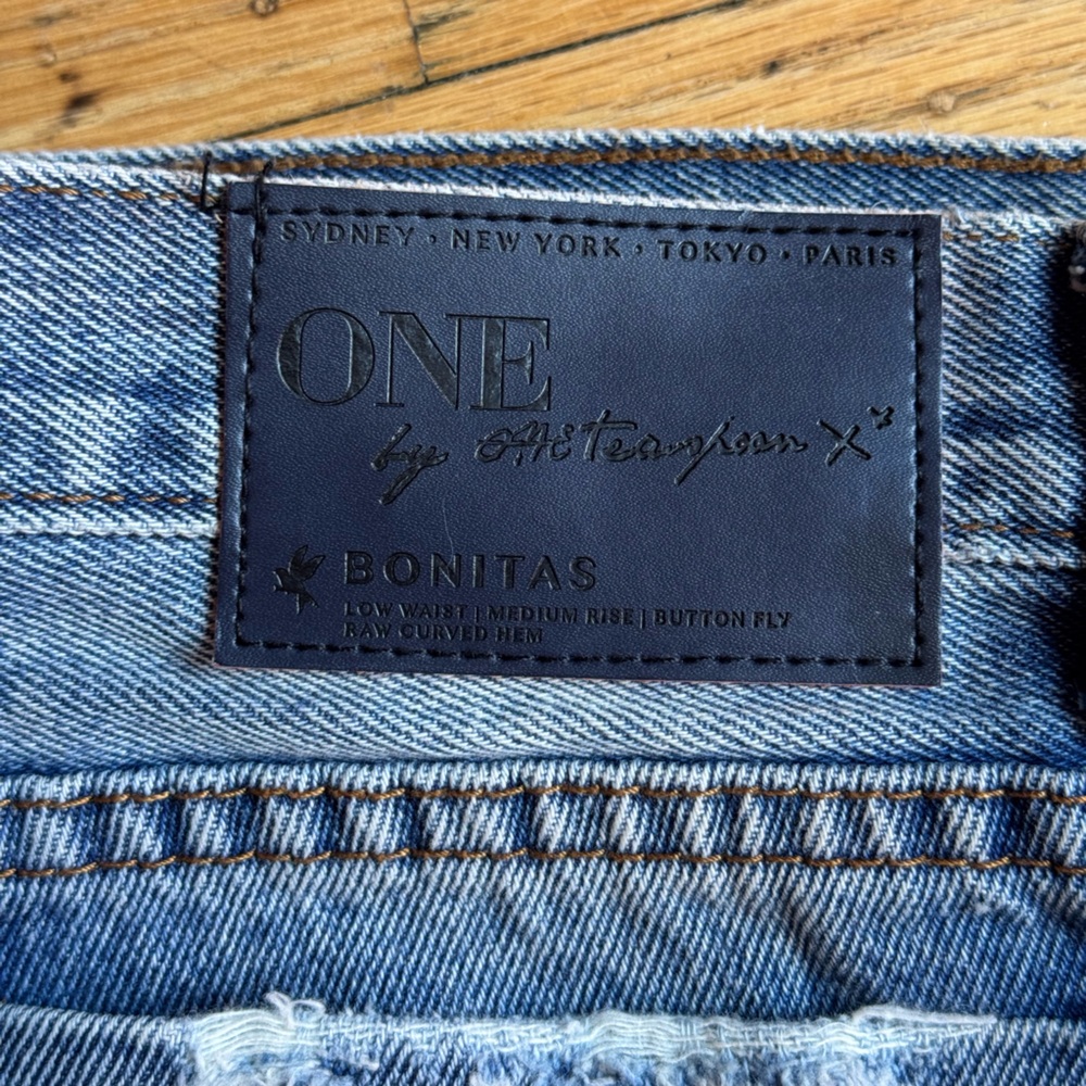 One Teaspoon Blue Distressed Jean Shorts - Picture 9 of 11